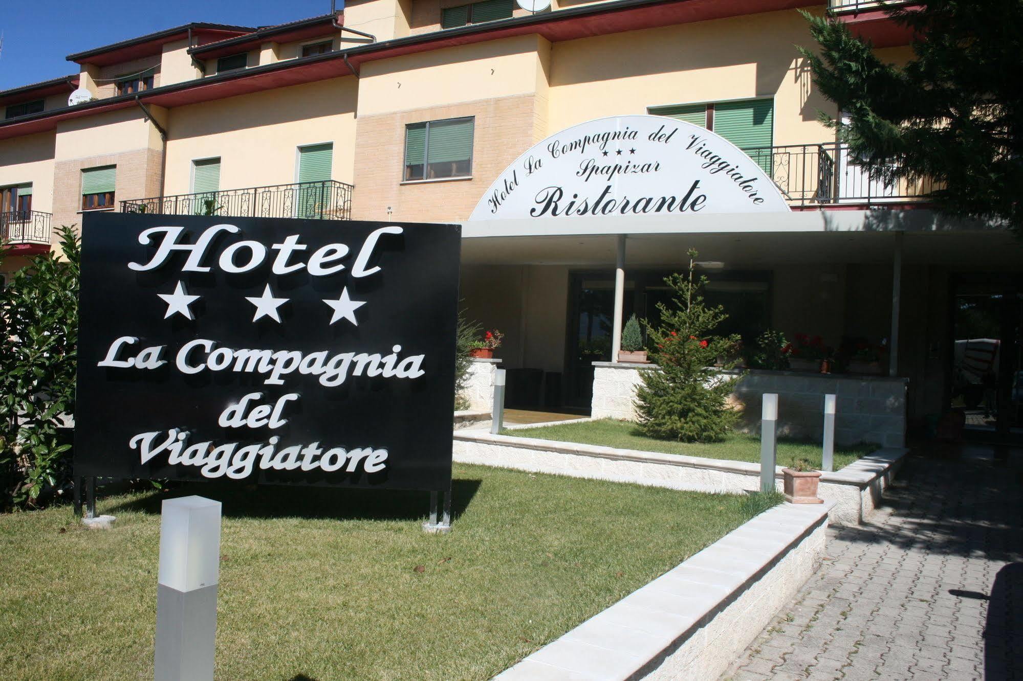 Hotel La Compagnia Del Viaggiatore ラクイラ エクステリア 写真
